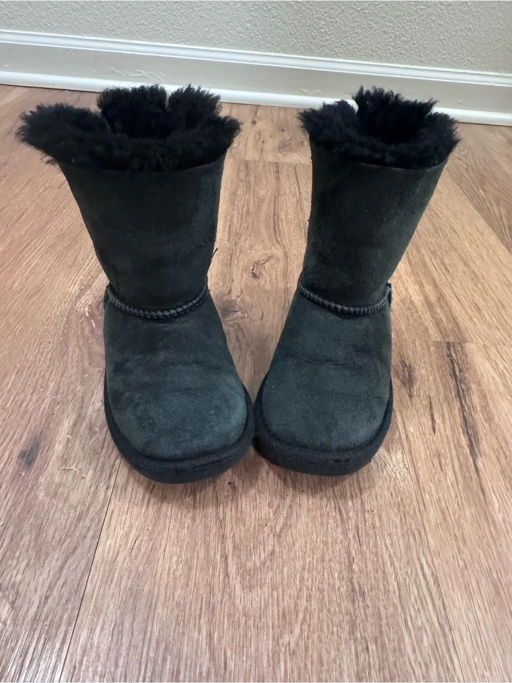 Girls Ugg Bailey bow back boots